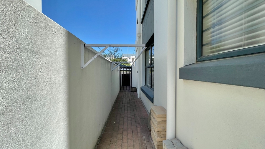 To Let 3 Bedroom Property for Rent in De Velde Western Cape